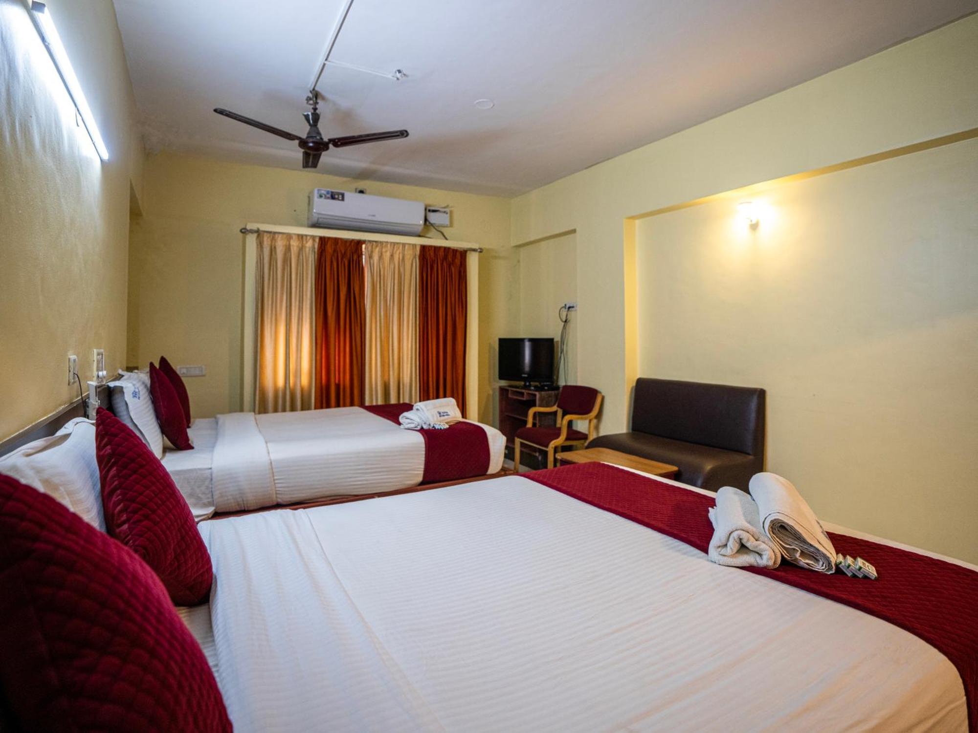 Hotel Vyshak International مَسّور المظهر الخارجي الصورة